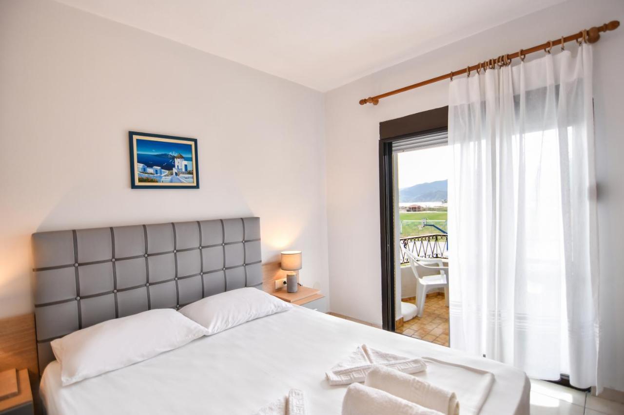 Villa Virozi Sarti Exteriör bild